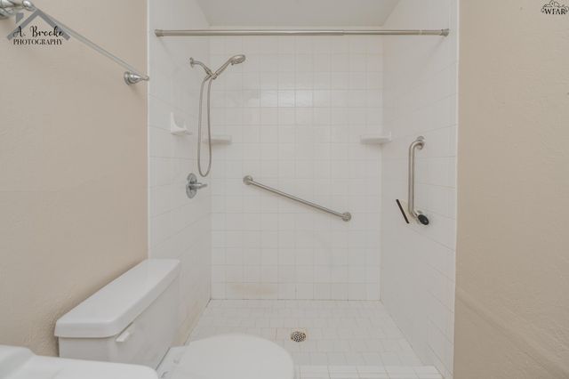 118 S GLENCOE CIRCLE, Wichita Falls, TX 76302
