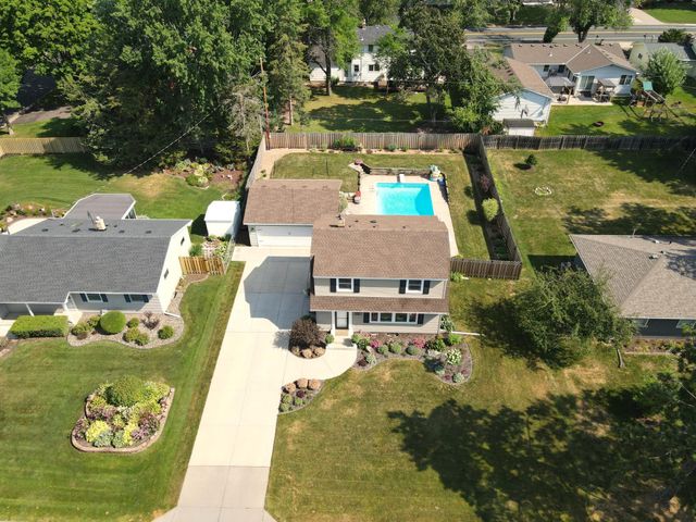 2607 Valley View Place, White Bear Lake, MN 55110
