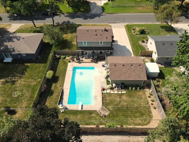2607 Valley View Place, White Bear Lake, MN 55110