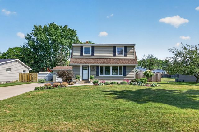 2607 Valley View Place, White Bear Lake, MN 55110