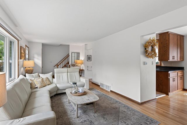 2607 Valley View Place, White Bear Lake, MN 55110
