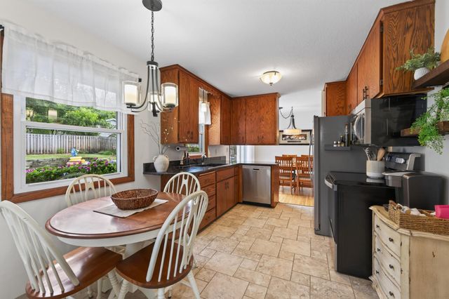 2607 Valley View Place, White Bear Lake, MN 55110