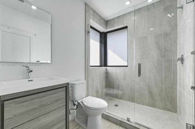 4150 S Oak Pl, Dania Beach, FL 33314