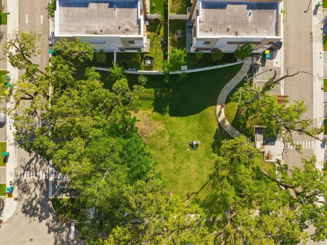 4150 S Oak Pl, Dania Beach, FL 33314