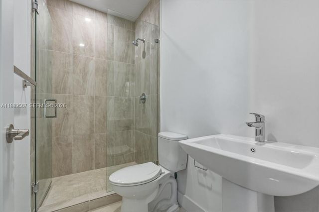 4150 S Oak Pl, Dania Beach, FL 33314