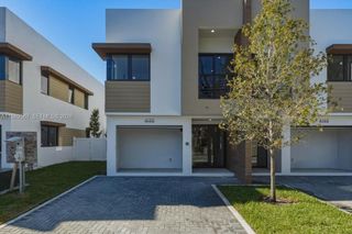 4150 S Oak Pl, Dania Beach, FL 33314