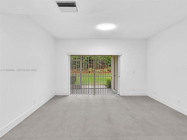 8 Key West Ct 8, Weston, FL 33326