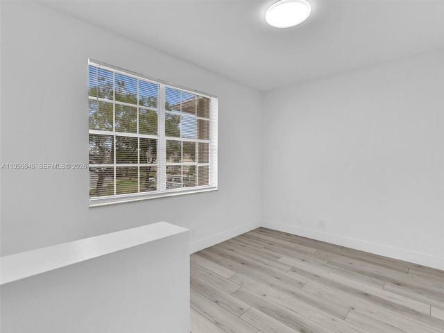 8 Key West Ct 8, Weston, FL 33326