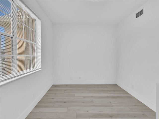 8 Key West Ct 8, Weston, FL 33326