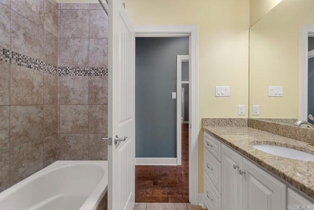 9 Bishop Place, Little Rock, AR 72223