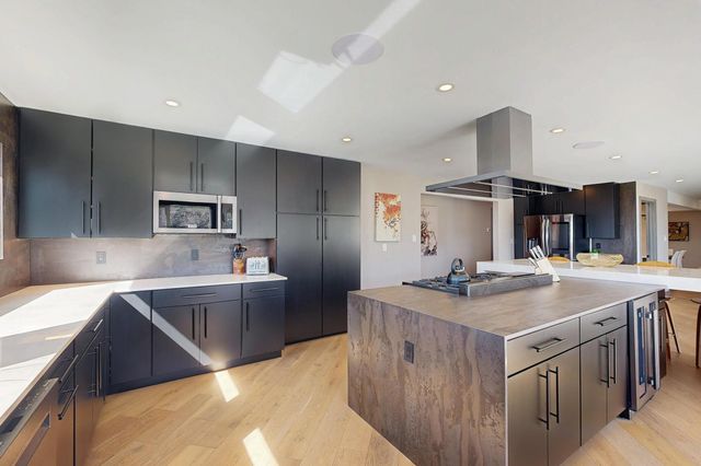 48 Rock Ridge Drive NE, Albuquerque, NM 87122