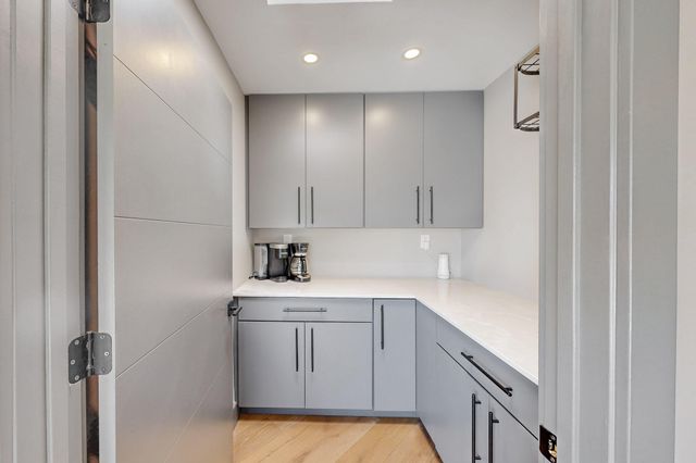 48 Rock Ridge Drive NE, Albuquerque, NM 87122