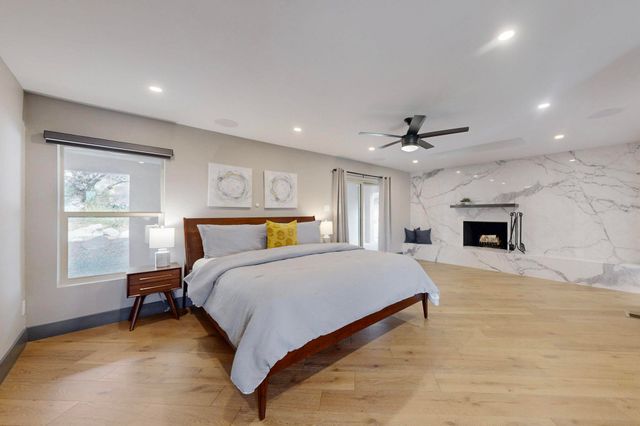 48 Rock Ridge Drive NE, Albuquerque, NM 87122