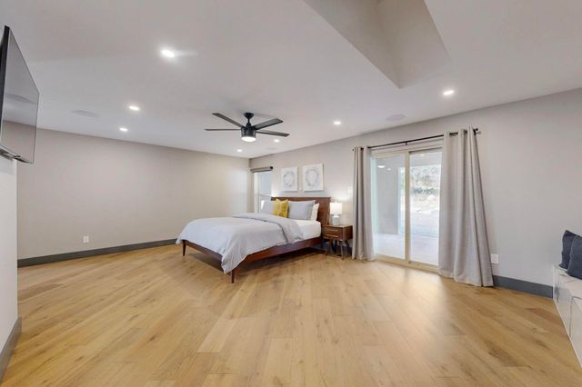 48 Rock Ridge Drive NE, Albuquerque, NM 87122