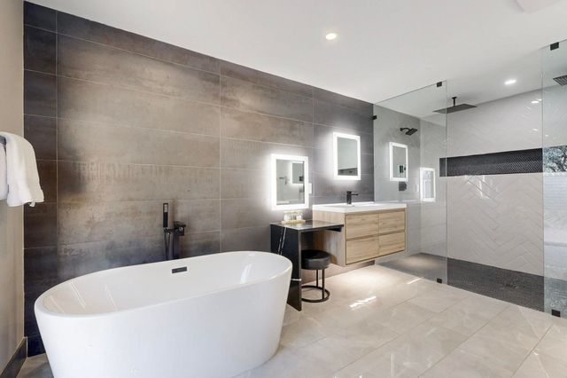 48 Rock Ridge Drive NE, Albuquerque, NM 87122