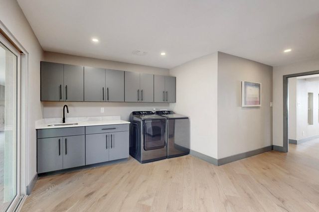 48 Rock Ridge Drive NE, Albuquerque, NM 87122