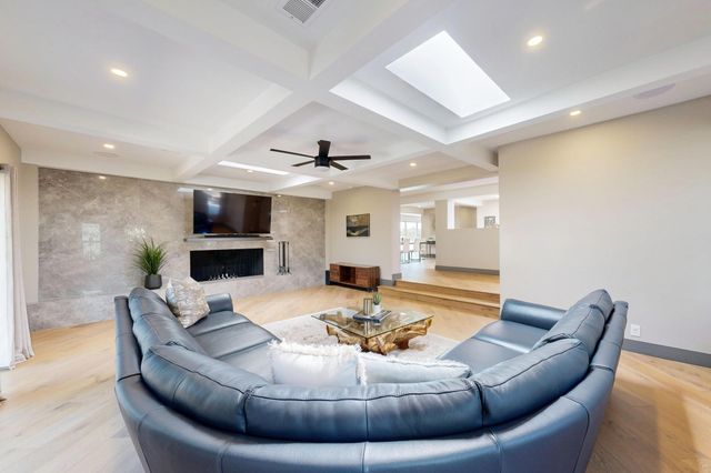 48 Rock Ridge Drive NE, Albuquerque, NM 87122