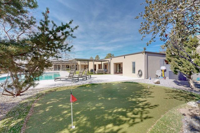 48 Rock Ridge Drive NE, Albuquerque, NM 87122