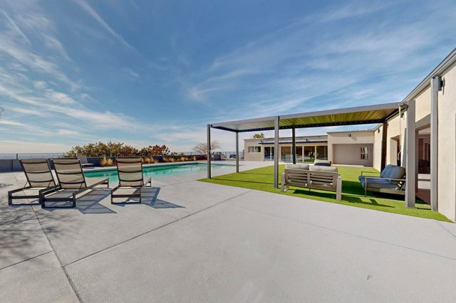 48 Rock Ridge Drive NE, Albuquerque, NM 87122