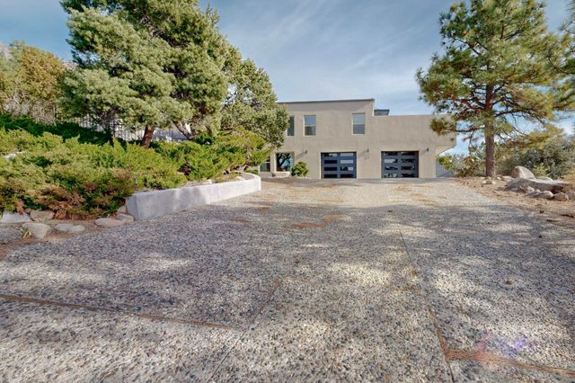 48 Rock Ridge Drive NE, Albuquerque, NM 87122