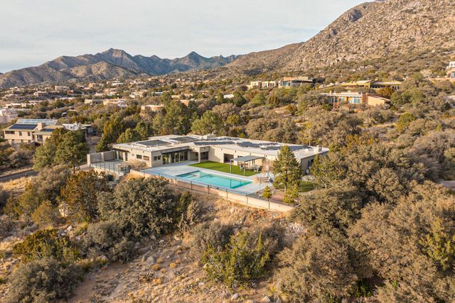 48 Rock Ridge Drive NE, Albuquerque, NM 87122