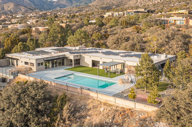 48 Rock Ridge Drive NE, Albuquerque, NM 87122