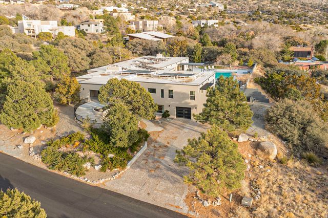 48 Rock Ridge Drive NE, Albuquerque, NM 87122