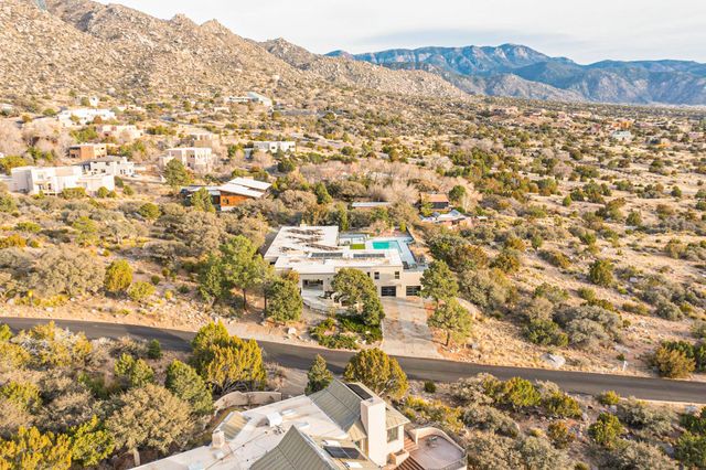 48 Rock Ridge Drive NE, Albuquerque, NM 87122