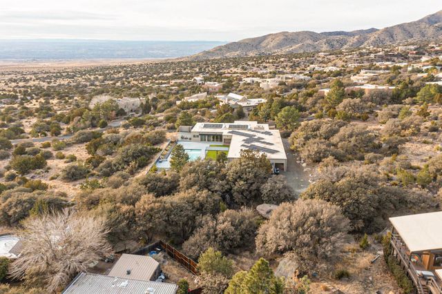 48 Rock Ridge Drive NE, Albuquerque, NM 87122