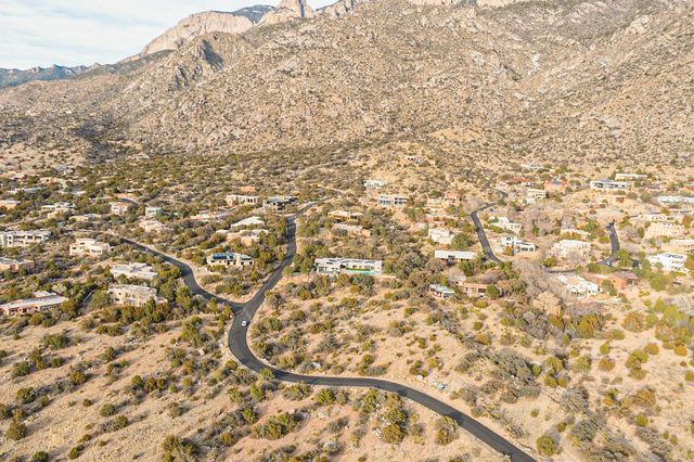 48 Rock Ridge Drive NE, Albuquerque, NM 87122