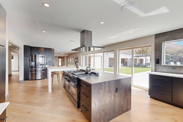 48 Rock Ridge Drive NE, Albuquerque, NM 87122