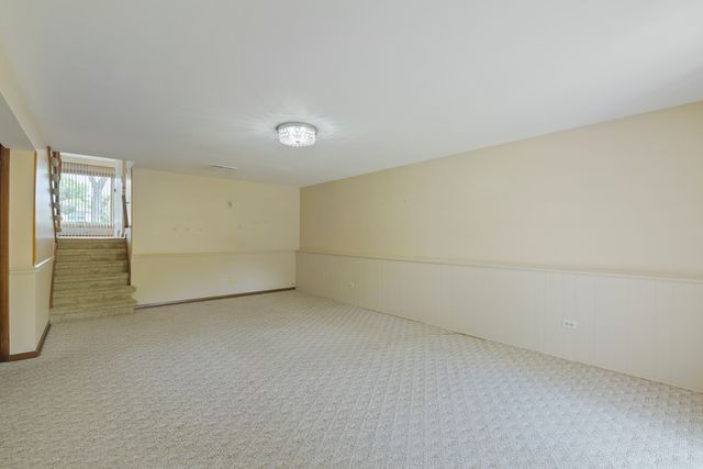 532 Summit Drive, Schaumburg, IL 60193