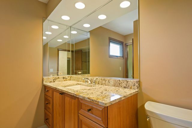 532 Summit Drive, Schaumburg, IL 60193