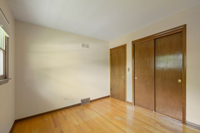 532 Summit Drive, Schaumburg, IL 60193