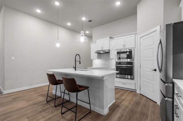 1373 Silverthorn Trail, Justin, TX 76247