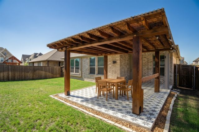 1373 Silverthorn Trail, Justin, TX 76247