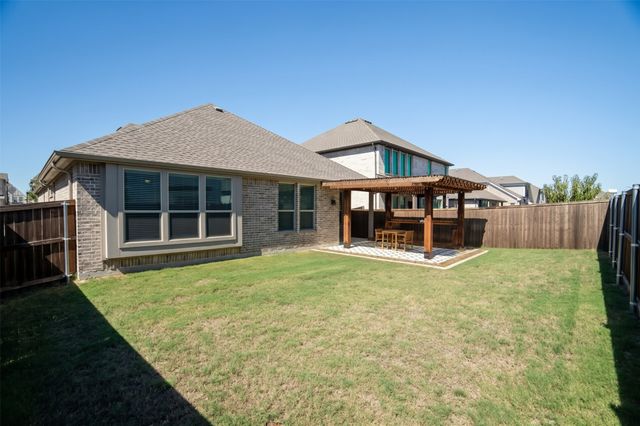 1373 Silverthorn Trail, Justin, TX 76247