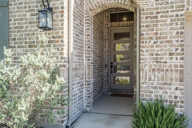 1373 Silverthorn Trail, Justin, TX 76247