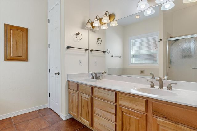 3940 BAY HILL Loop SE, Rio Rancho, NM 87124