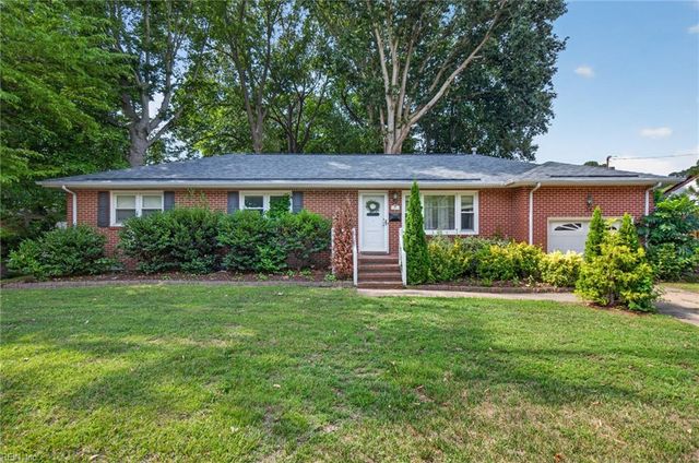 34 Roberta DR, Hampton, VA 23666