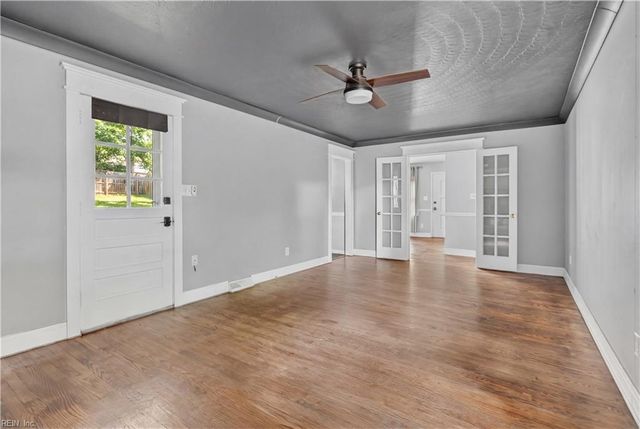 34 Roberta DR, Hampton, VA 23666