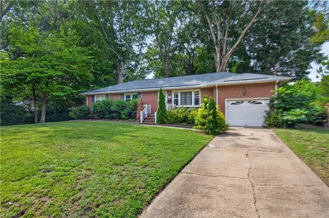 34 Roberta DR, Hampton, VA 23666