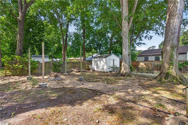 34 Roberta DR, Hampton, VA 23666