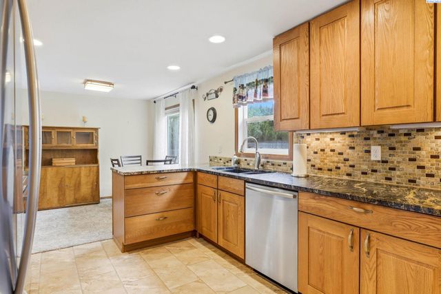 5016 W Park St, Pasco, WA 99301