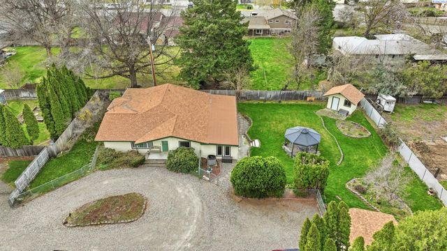 5016 W Park St, Pasco, WA 99301