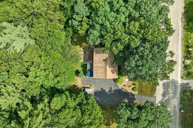 13 Durell Drive, Newmarket, NH 03857