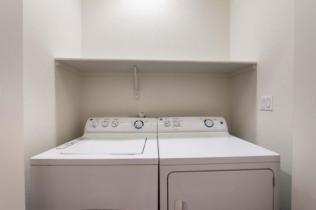 2419 Del Timbre Lane SW, Albuquerque, NM 87121