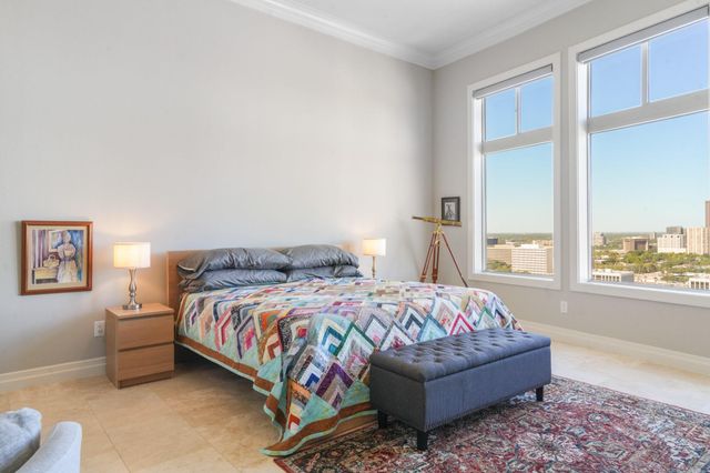 3388 Sage Road 2102, Houston, TX 77056