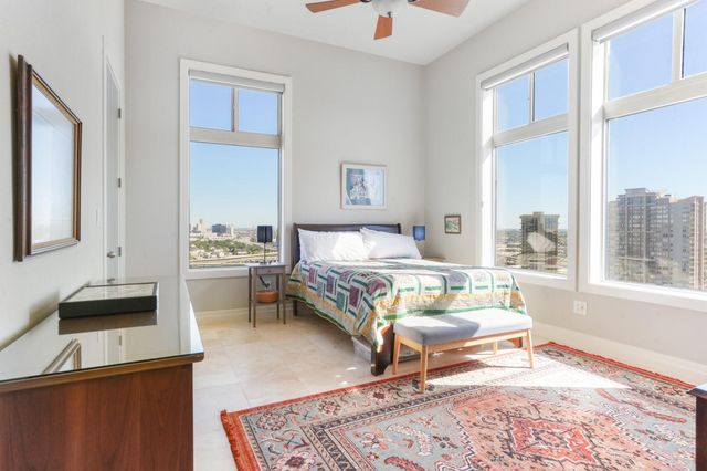 3388 Sage Road 2102, Houston, TX 77056