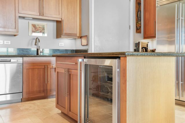 3388 Sage Road 2102, Houston, TX 77056